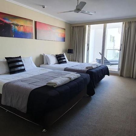 Pier Resort Urangan Exterior foto