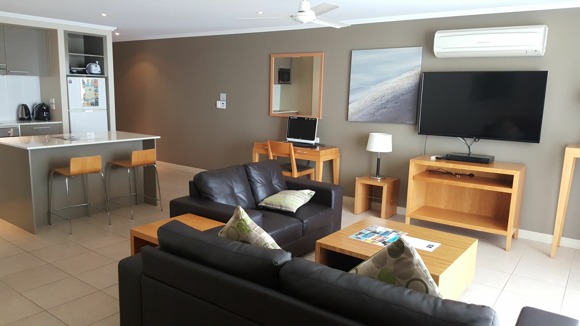 Pier Resort Urangan Exterior foto